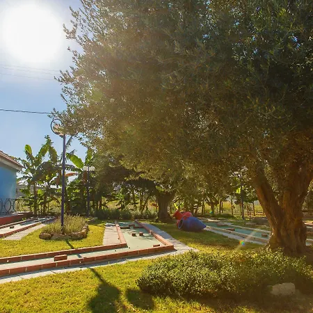 Filoxenia & 3* Theológos