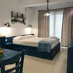 Filoxenia & Apart Otel Theológos