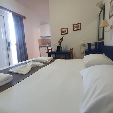 Filoxenia & Aparthotel Theológos