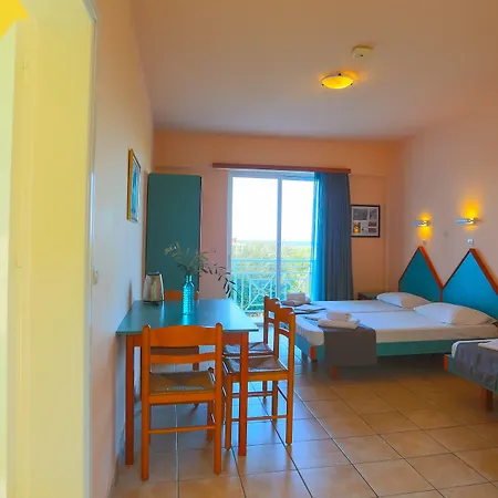 Filoxenia Apartments&studios Theológos
