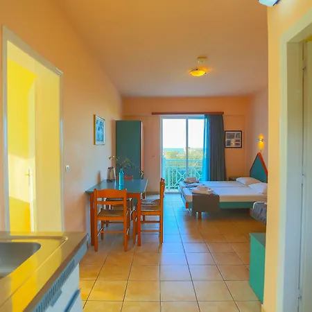 Aparthotel Filoxenia & 3*