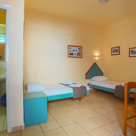 Filoxenia & Aparthotel 3*