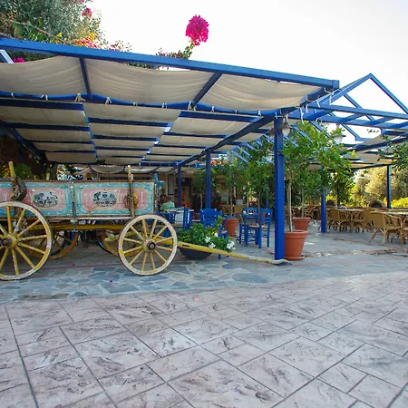 Filoxenia & Aparthotel Theologos (Rhodes)