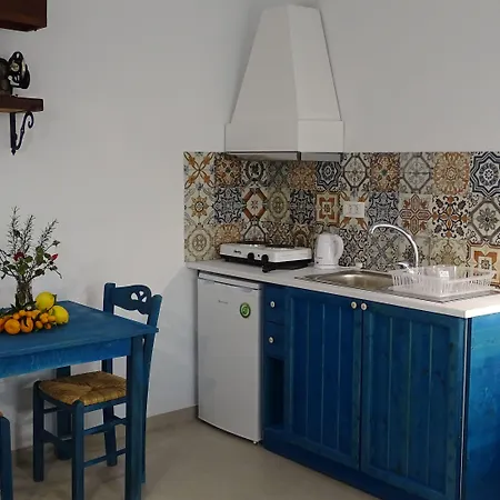 Filoxenia Apartments&studios Theológos