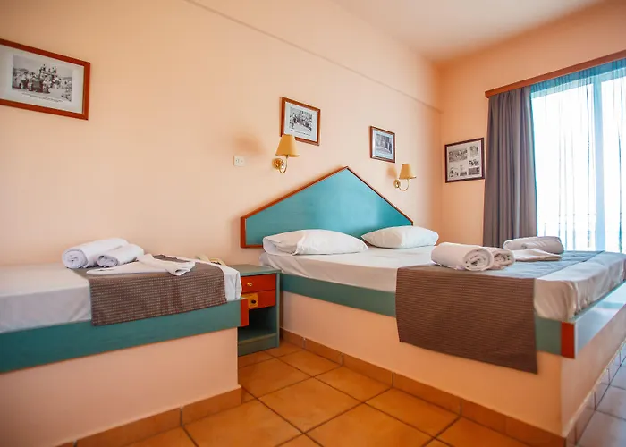 Filoxenia & Apart Otel Theológos