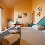 菲洛克塞尼雅公寓&一室公寓 公寓式酒店 3*