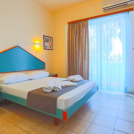 Filoxenia & アパートホテル Theológos