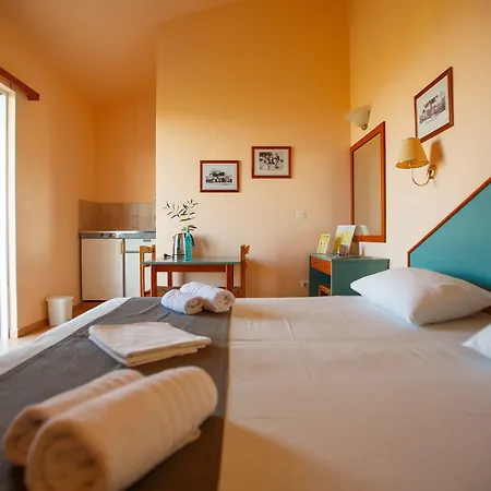 Filoxenia & アパートホテル 3*