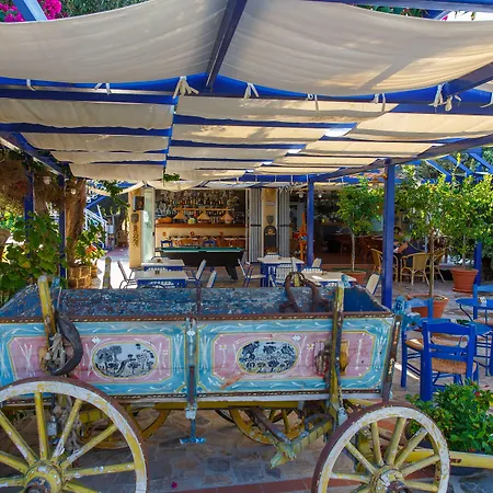 Filoxenia & 3* Theológos